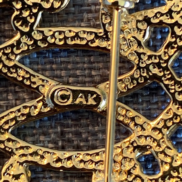 Anne Klein Gold Brooch - Picture 3 of 3